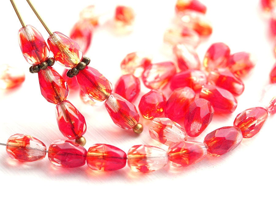 40pc Mixed Red teardrop beads, Red and crystal clear czech glass pear beads 7x5mm