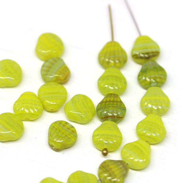 30pc Yellow green czech glass shell beads, center drilled - 9mm