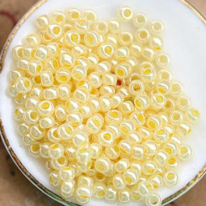 11/0 TOHO Seed beads, Ceylon Lemon Chiffon, N 902, Pale Yellow rocailles - 10g