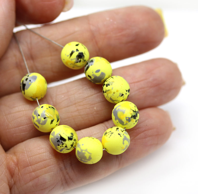 8mm Yellow round czech glass druk pressed beads with ornament, 15Pc