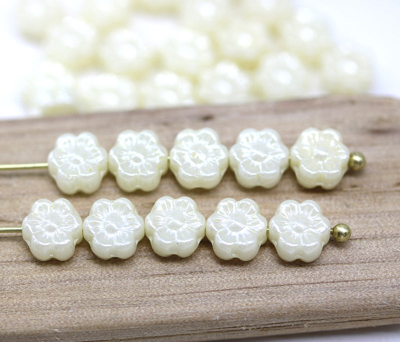 6mm Ivory cream daisy flower czech glass beads, 30pc