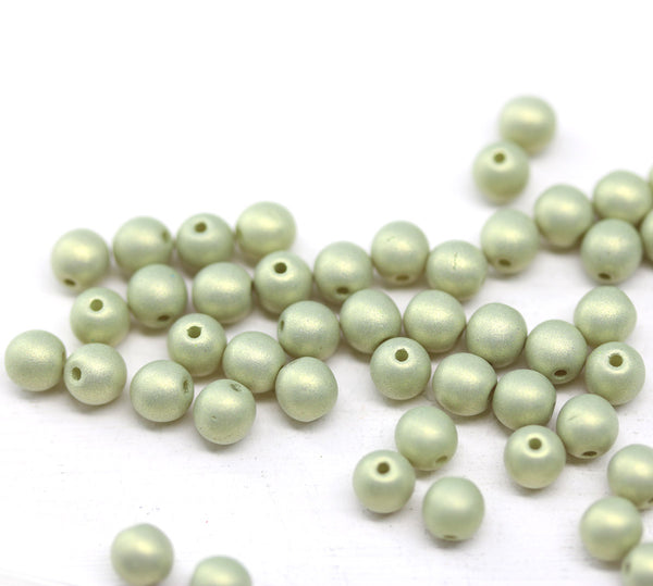 4mm Light green pearl shine Czech glass round druk spacers, 50pc