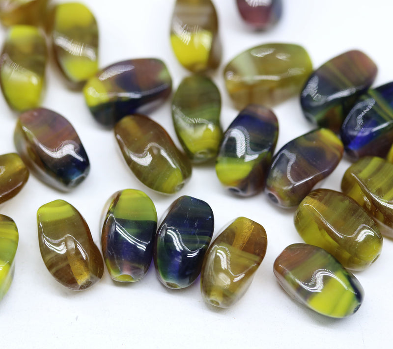 9x6mm Green yellow oval twisted oval glass beads, 30pc