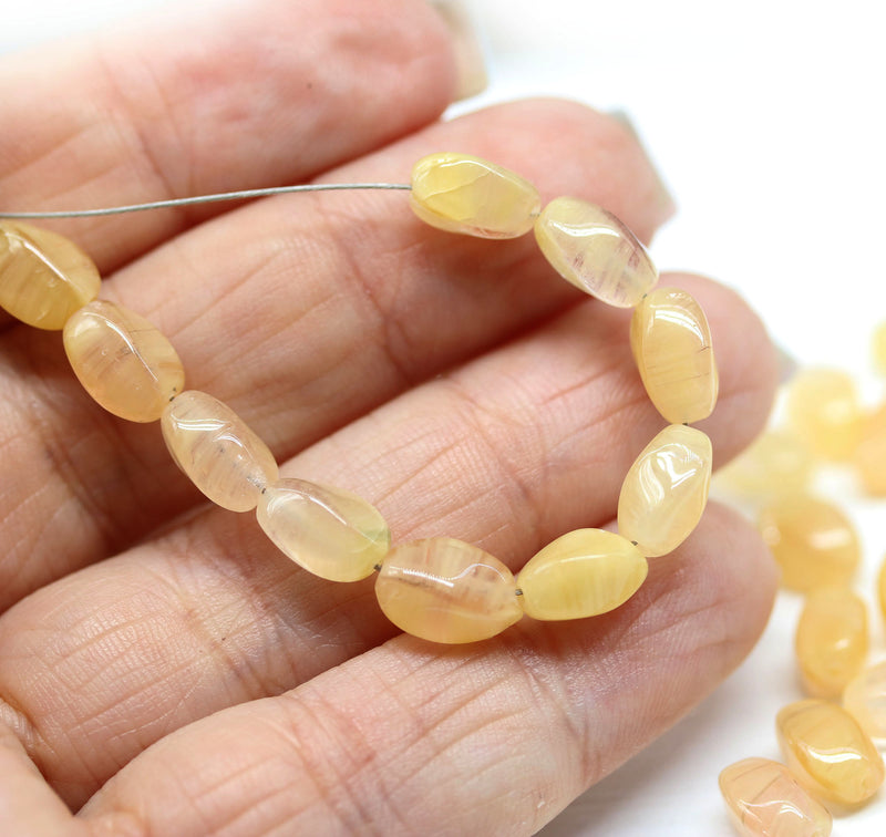 9x6mm Beige pink mixed oval twisted oval glass beads, 30pc