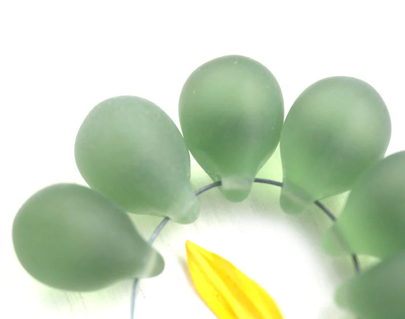 10x14mm Matte green czech glass teardrop beads large briolette drop 6pc