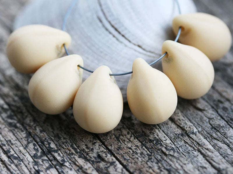 10x14mm Beige czech glass teardrop beads large briolette drop 6pc