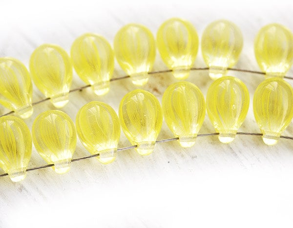 6x9mm Yellow czech glass teardrop beads, 20pc