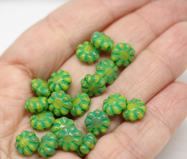 9mm Yellow green Czech glass daisy flower beads 20pc