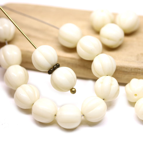 8mm Ivory beige czech glass round beads, Melon shape, 20pc