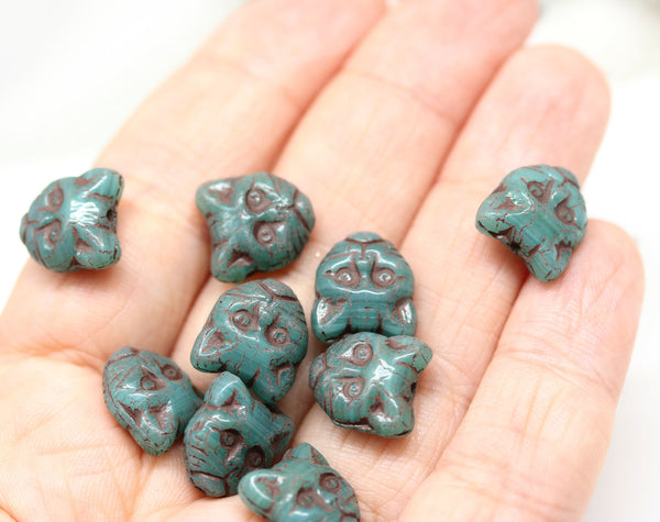 10pc Dark turquoise cat head Czech glass beads brown wash