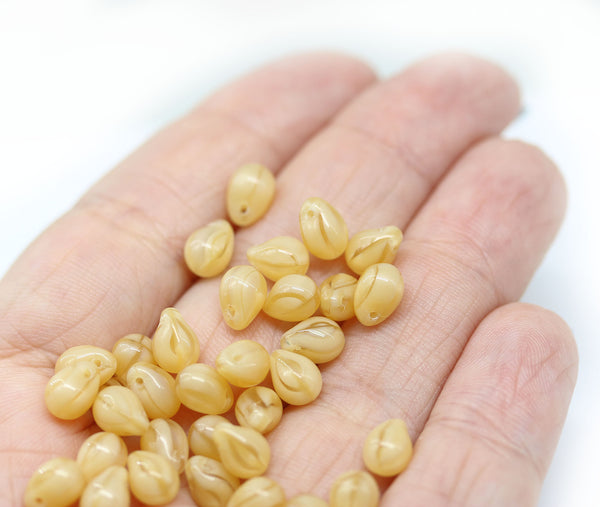 5x7mm Mixed beige glass drops, czech teardrop beads - 40pc
