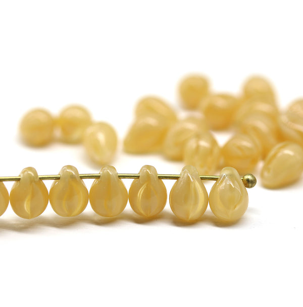5x7mm Mixed beige glass drops, czech teardrop beads - 40pc