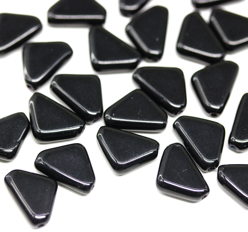 12x9mm Jet black triangle beads Czech glass, 25Pc