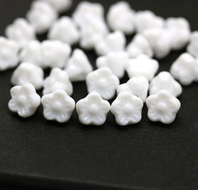 7mm White button style flower glass beads, 25pc
