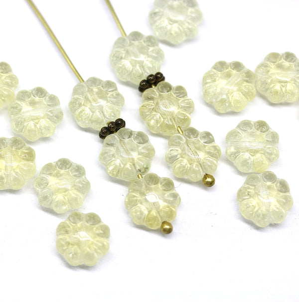 9mm Pale yellow Czech glass daisy flower beads, 20pc