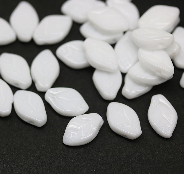 12x7mm White leaf beads Czech glass 30Pc
