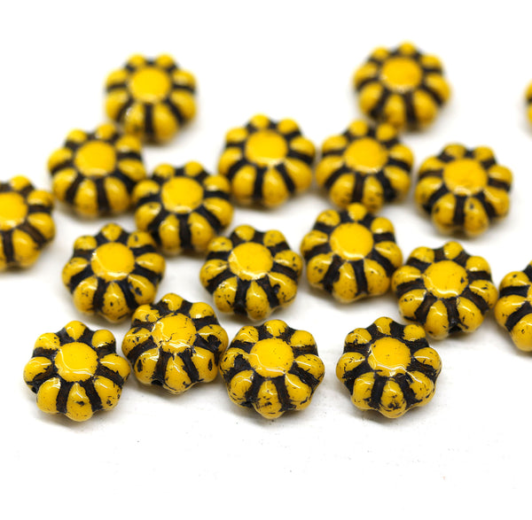 9mm Yellow Czech glass daisy flower beads, black inlays, 20pc