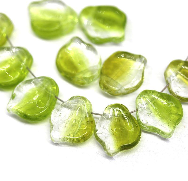 12x14mm Large green leaf beads, glass chunky wavy beads, 12Pc