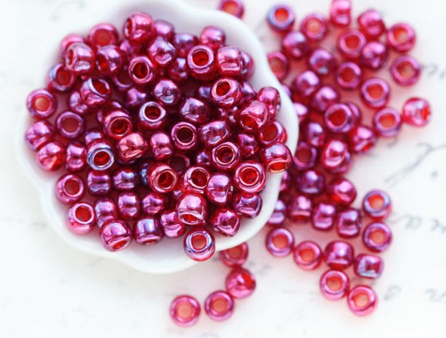11/0 Toho seed beads, Gold Lustered Raspberry N 332 - 10g