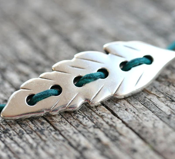 1pc Antique silver feather connector for cord