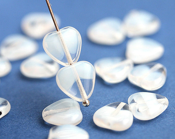 10mm White Heart, Crystal clear and white mixed glass beads - 20Pc