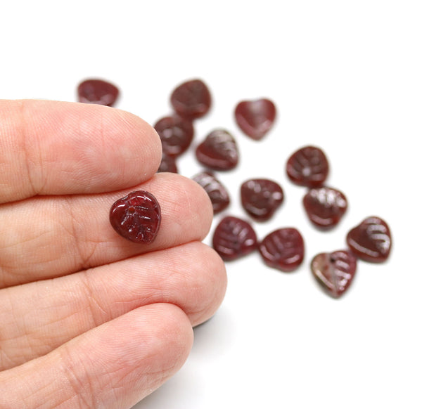 9mm Brown red leaf beads, Heart shaped triangle leaf, Dark red - 50pc