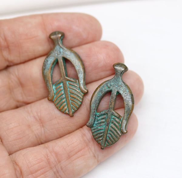 2pc arrow charms, Green patina Double sided design