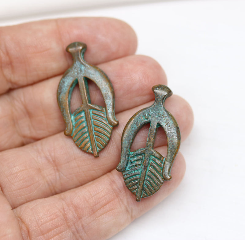 2pc arrow charms, Green patina Double sided design
