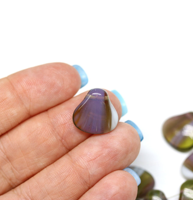 8Pc Czech glass shell beads, Olive green purple seashell - 9mm