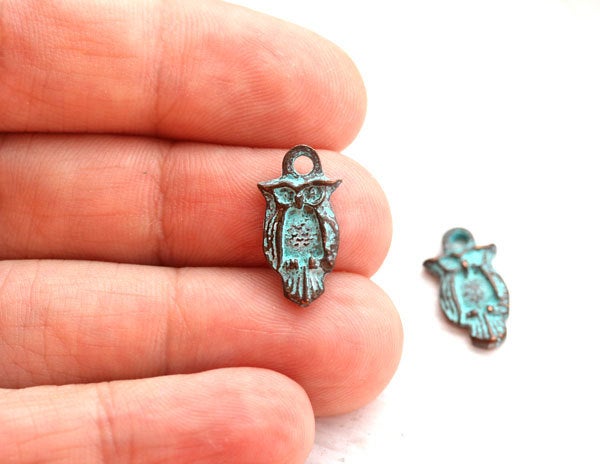 4pc Small Owl charm, Green patina