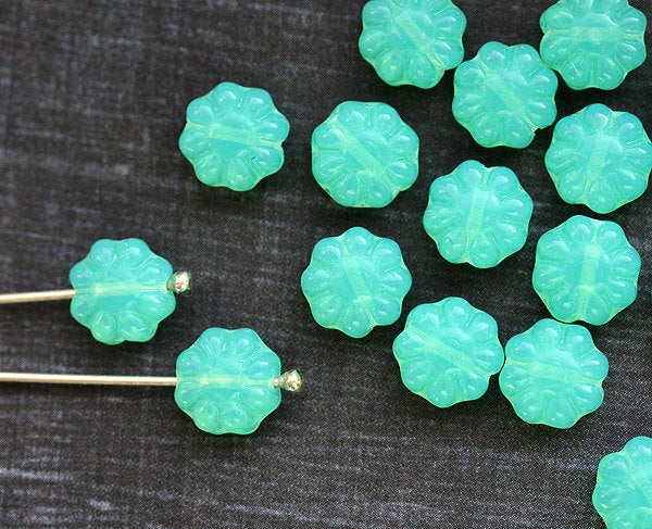 9mm Opal Green flower beads, Czech glass flat daisy - 20Pc