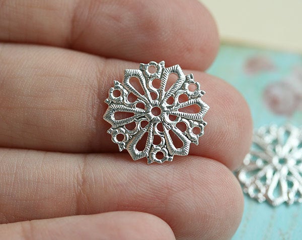 2pc Silver plated round filigree 15mm Ornament connector charm
