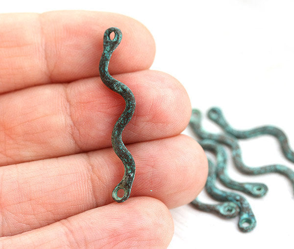 35mm Long Wavy connector links Green patina copper 6Pc