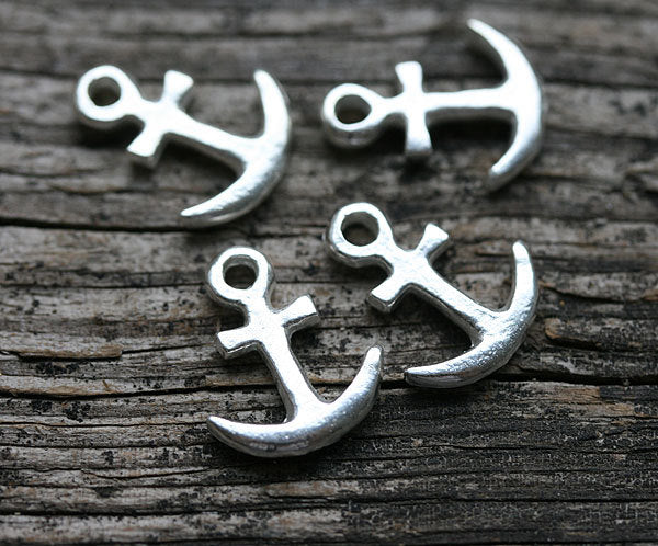 4pc Silver tone Anchor charms 15mm