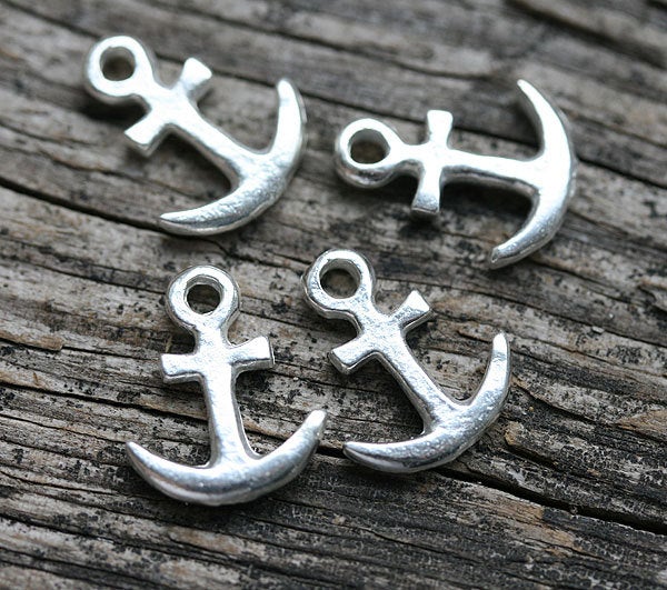 4pc Silver tone Anchor charms 15mm