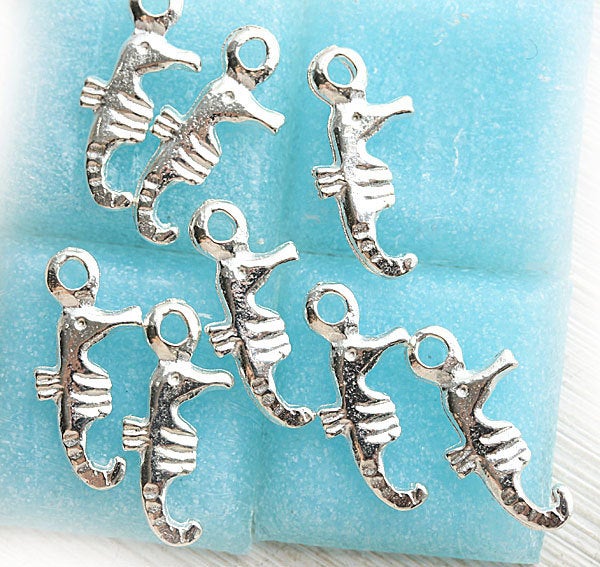 8pc Silver tone small seahorse charms